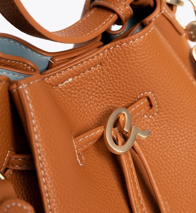 Γυναικεία τσάντα Axel 1010-3413 camel Γυναικεία τσάντα Axel 1010-3413 camel Backpacks AXEL