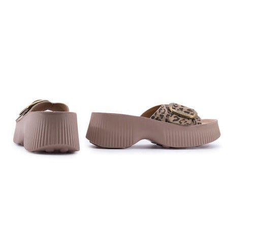 Γυναικεία σανδάλια Fantasy S2105 moka leopard Γυναικεία σανδάλια Fantasy S2105 moka leopard FLAT SANDALS FANTASY SANDALS