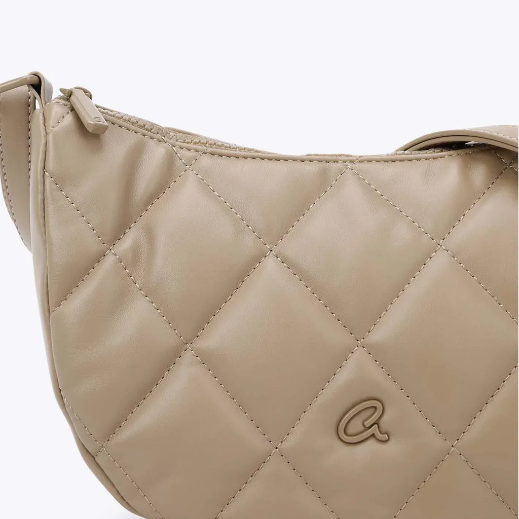 Γυναικεία τσάντα χιαστί μπεζ Axel 1020-1084 Γυναικεία τσάντα χιαστί μπεζ Axel 1020-1084 Crosswise AXEL