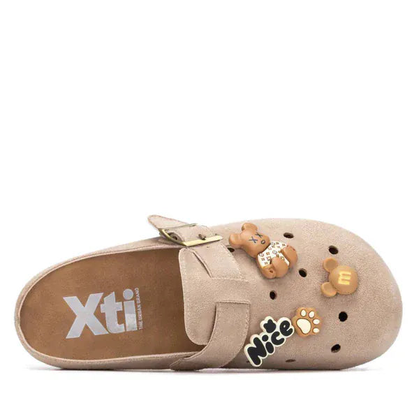 Γυναικεία σαμπό beige XTI 145315 Γυναικεία σαμπό beige XTI 145315 CASUAL XTI