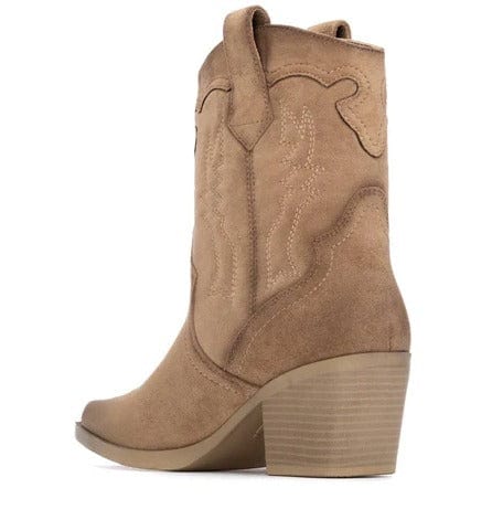Γυναικείο μποτάκι αστραγάλου Camel XTI 144721 Γυναικείο μποτάκι αστραγάλου Camel XTI 144721 SMALL BOOTS XTI