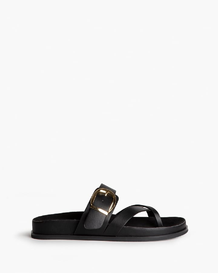 Γυναικεία σανδάλια μαύρο Corina M6410 Γυναικεία σανδάλια μαύρο Corina M6410 FLAT SANDALS corina