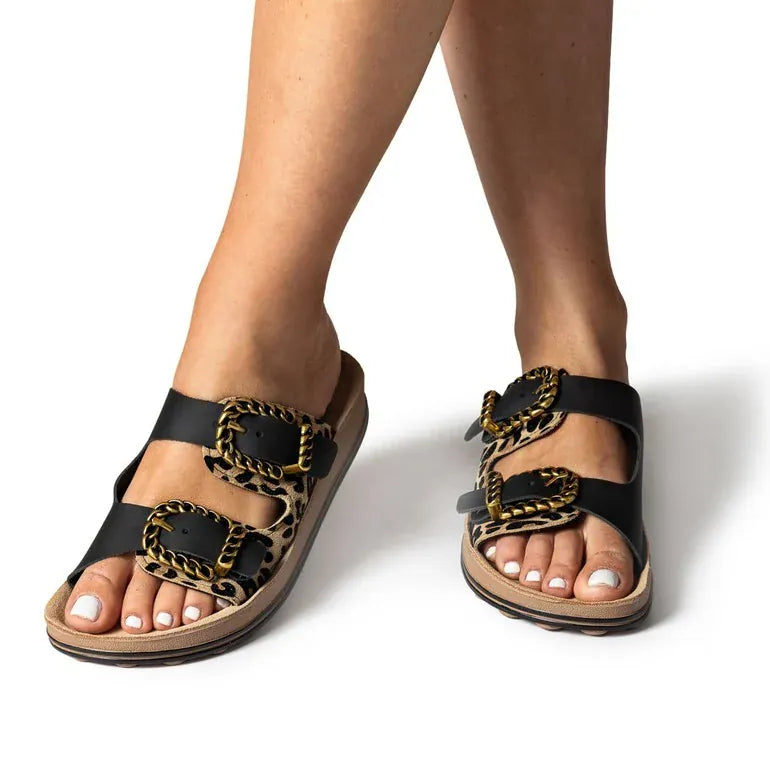 Γυναικεία σανδάλια μαύρο/λεοπάρ Fantasy Madonna S363 Γυναικεία σανδάλια μαύρο/λεοπάρ Fantasy Madonna S363 FLAT SANDALS FANTASY SANDALS