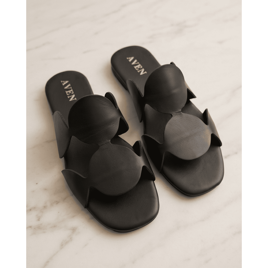 Γυναικεία Flats Avenue μαύρο 18 Γυναικεία Flats Avenue μαύρο 18 FLAT SANDALS Avenue