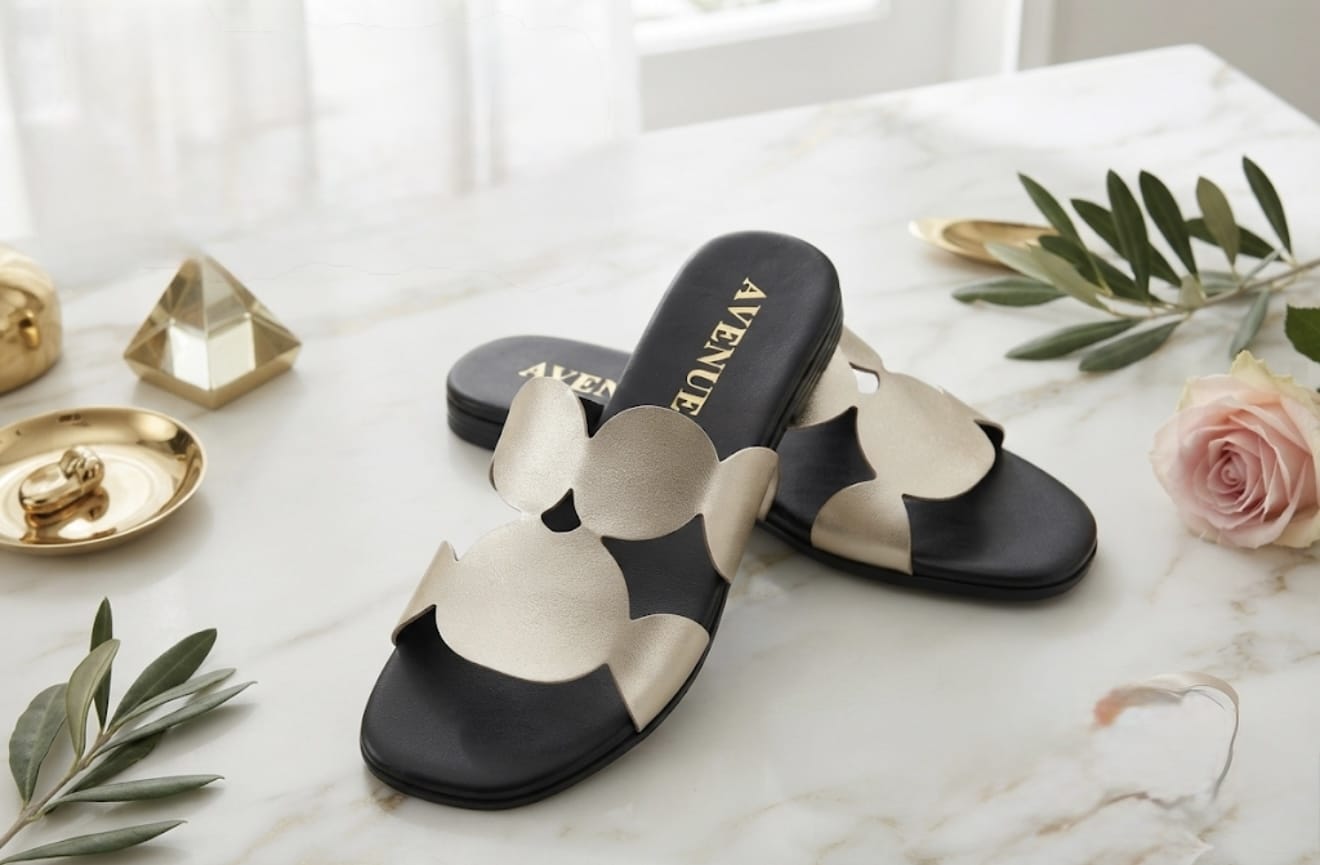 Γυναικεία Flats Avenue χρυσό 18 Γυναικεία Flats Avenue χρυσό 18 FLAT SANDALS Avenue
