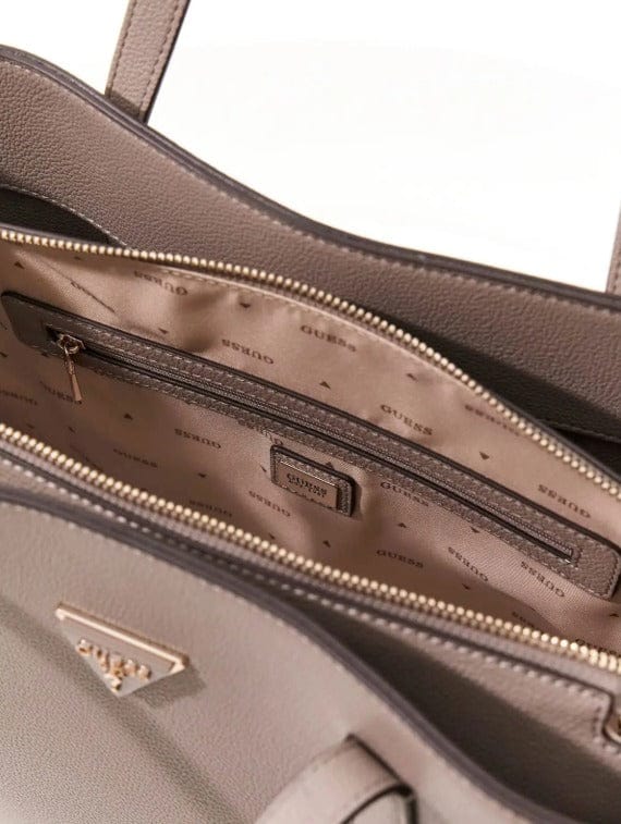 Γυναικεία τσάντα ώμου Guess Dark taupe BG697406 Γυναικεία τσάντα ώμου Guess Dark taupe BG697406 Shoulder Bags Guess