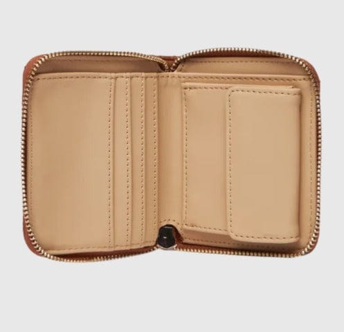 Γυναικείο πορτοφόλι Guess QL9658137 caramel Γυναικείο πορτοφόλι Guess QL9658137 caramel WALLETS Guess