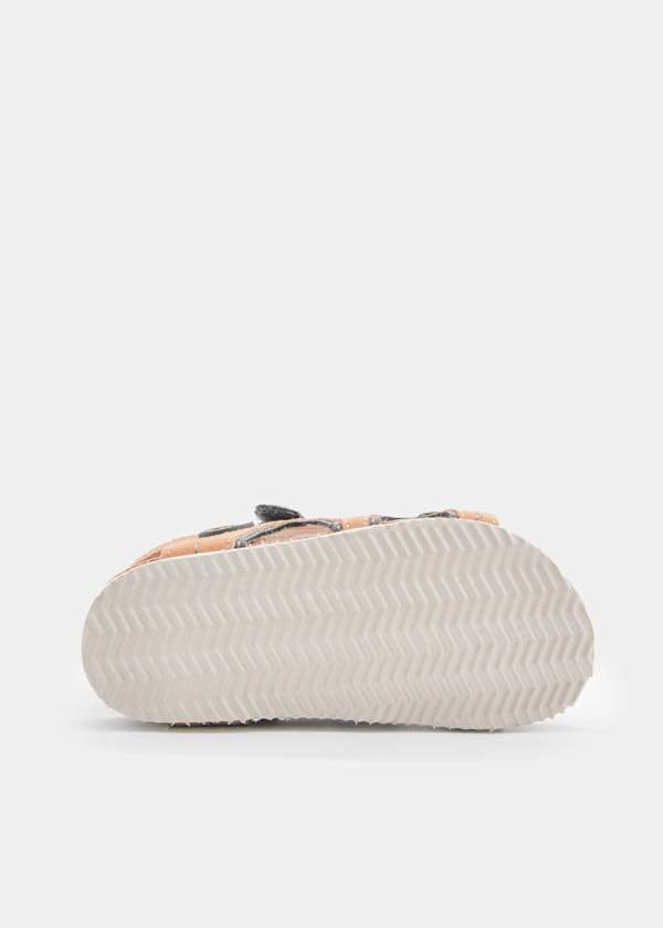 Παιδικά πέδιλα για αγόρι καμηλό Mayoral 43775 Παιδικά πέδιλα για αγόρι καμηλό Mayoral 43775 BOYS MAYORAL