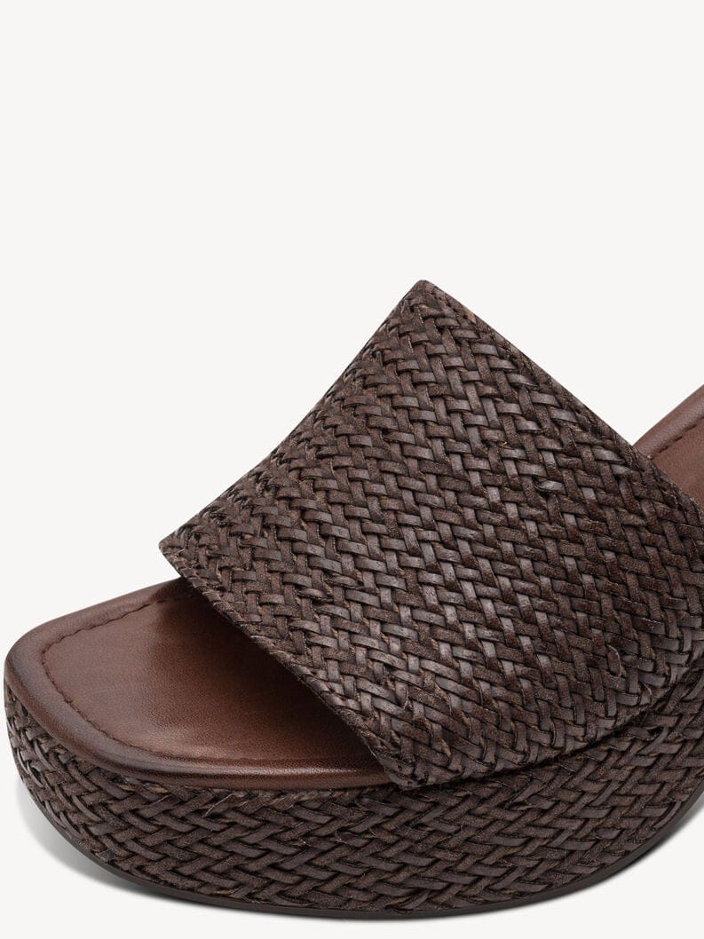 Γυναικεία mule καφέ Tamaris 1-27232 Γυναικεία mule καφέ Tamaris 1-27232 SANDALS TAMARIS