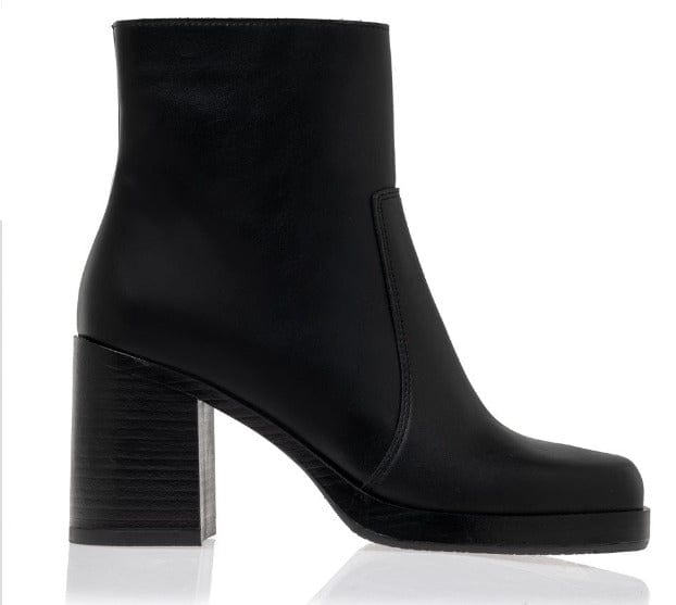 Γυναικεία μποτάκια Sante 23-444 μαύρο-La Scarpa Shoes Γυναικεία μποτάκια Sante 23-444 μαύρο SMALL BOOTS SANTE