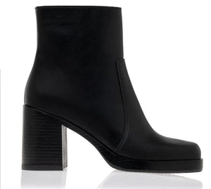 Γυναικεία μποτάκια Sante 23-444 μαύρο-La Scarpa Shoes Γυναικεία μποτάκια Sante 23-444 μαύρο SMALL BOOTS SANTE