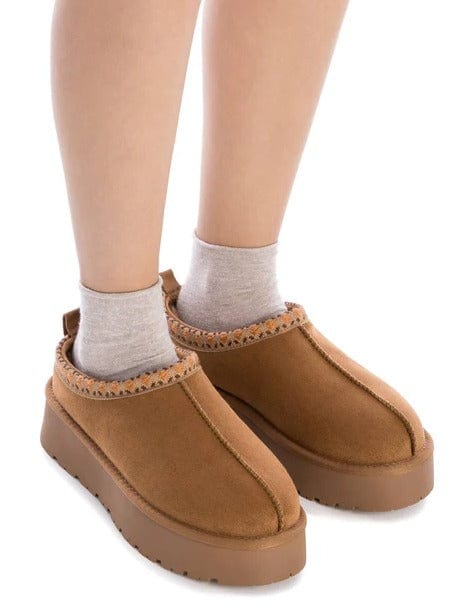 Γυναικεία Slippers Camel XTI 143237 Γυναικεία Slippers Camel XTI 143237 SMALL BOOTS XTI