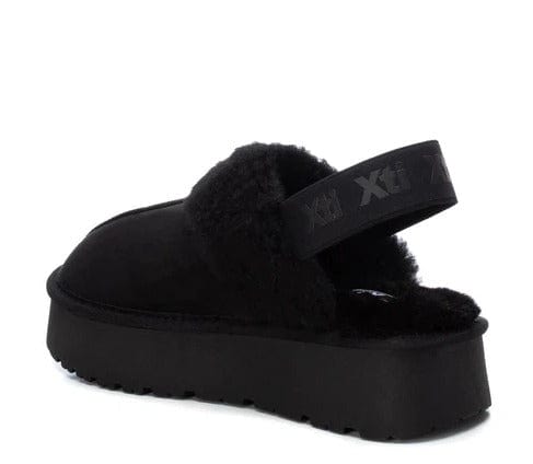 Γυναικεία Slippers XTI μαύρο 143488 Γυναικεία Slippers XTI μαύρο 143488 SMALL BOOTS XTI