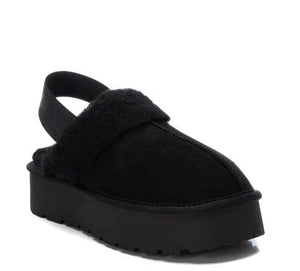 Γυναικεία Slippers XTI μαύρο 143488 Γυναικεία Slippers XTI μαύρο 143488 SMALL BOOTS XTI