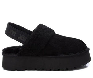 Γυναικεία Slippers XTI μαύρο 143488 Γυναικεία Slippers XTI μαύρο 143488 SMALL BOOTS XTI