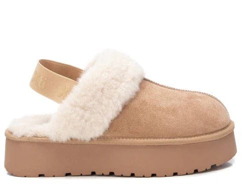 Γυναικεία Slippers XTI μπεζ 143488 Γυναικεία Slippers XTI μπεζ 143488 SMALL BOOTS XTI