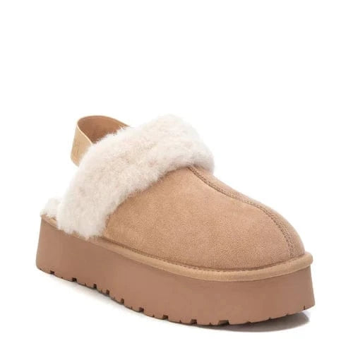Γυναικεία Slippers XTI μπεζ 143488 Γυναικεία Slippers XTI μπεζ 143488 SMALL BOOTS XTI