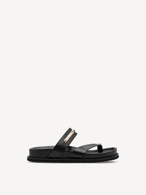 Γυναικεία σανδάλια μαύρο Tamaris 1-27415 Γυναικεία σανδάλια μαύρο Tamaris 1-27415 FLAT SANDALS TAMARIS