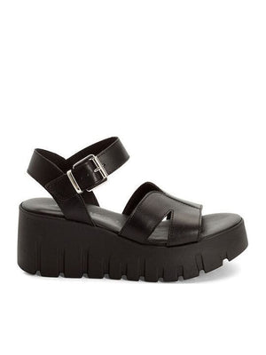 Γυναικεία πέδιλα πλατφόρμα μαύρο Tamaris 1-28722 Γυναικεία πέδιλα πλατφόρμα μαύρο Tamaris 1-28722 SANDALS TAMARIS