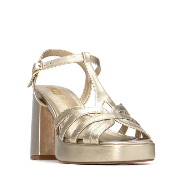 Γυναικεία σανδάλια χρυσό XTI 145104 Γυναικεία σανδάλια χρυσό XTI 145104 SANDALS XTI